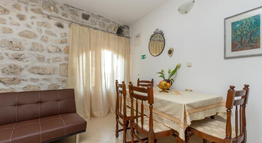Apartment Old Stone House Lokva Rogoznica Habitación foto